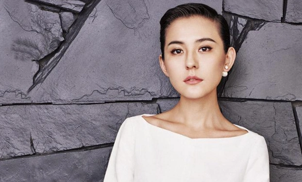 热依扎大方分享《缉枪》演戏趣事,险象环生,让人倍感期待