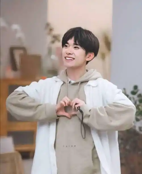 原创朋友请听好易烊千玺郭麒麟破次元壁说相声太一王锵华丽现身