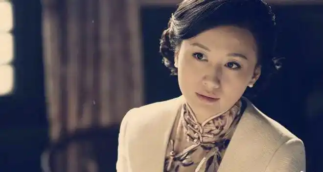 除了《锦绣未央》,王婉娟在《麻雀》中也有出演,饰演了刘兰芝一角.