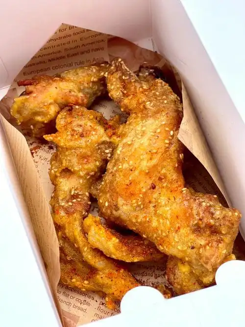 南宁宝藏小吃店芝麻鸡翅香到了农院路