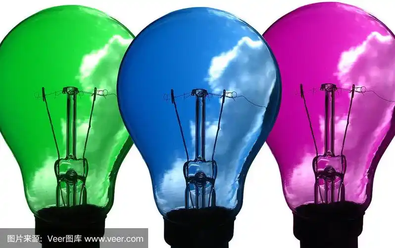 三个彩色灯泡