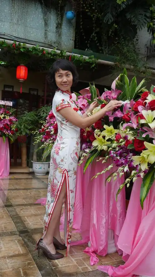 《哲之服 》旗袍会2018新年聚会之相册 - 美篇