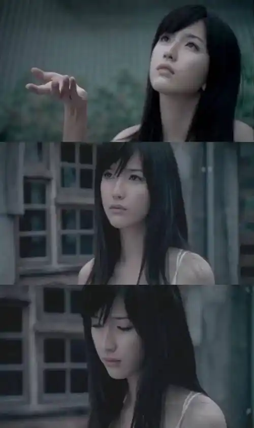 2008年陈匡怡出演了周杰伦的《说好的幸福呢》mv,眉间若蹙,甚为惊艳.