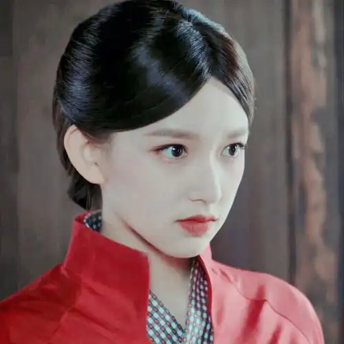 程潇/ 我永远不会抛弃舞台,因为我最爱的还是在舞台上心无旁骛唱跳的