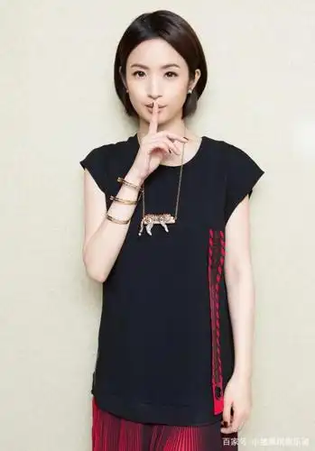 林依晨长相甜美,如沐春风,气质如兰,有颜值有演技,非常喜欢她