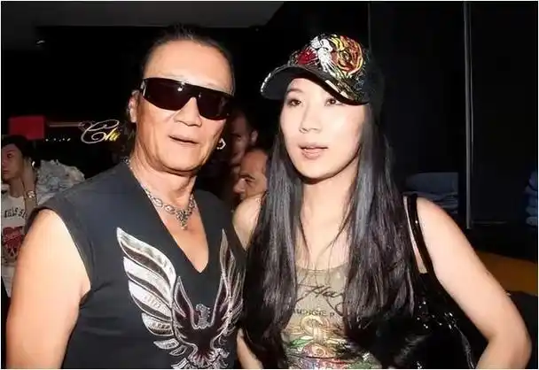 coco与大49岁谢贤恋爱12年相守却未能结婚以遗憾告终