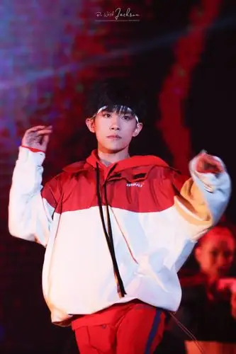 易烊千玺 #tfboys 十八岁生日会舞蹈 高清 帅气