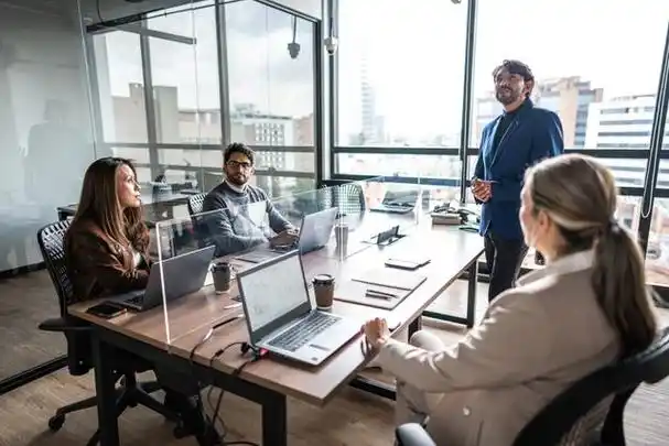 在职场这个充满竞争与挑战的环境中,有许多我们必须要了解的真相.