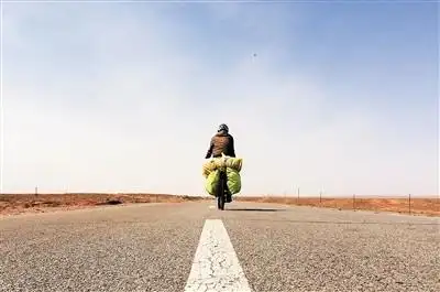 一个人,一辆自行车,一段不平凡旅程& 男孩去远行