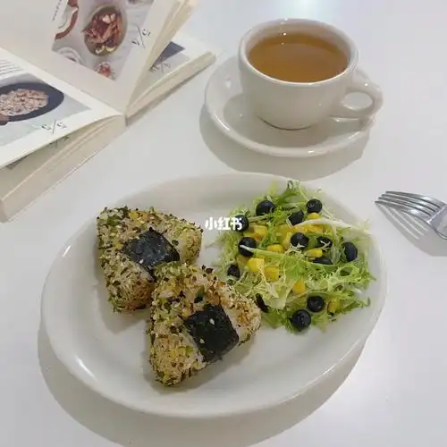 超好吃的肉松三角饭团