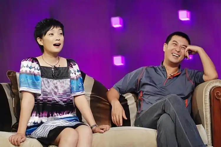 王海燕第一任丈夫王志飞(王海燕简历)-君安号