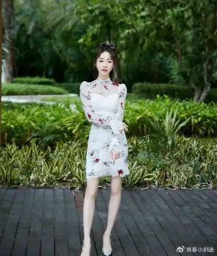 吴谨言凉心先凉脚夏日小清新