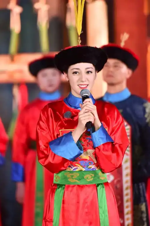 迪丽热巴遇见天坛古装图片19