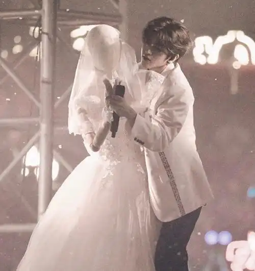 蔡徐坤的"结婚照"火到日本!日本粉丝忍不住夸赞:太绝美了