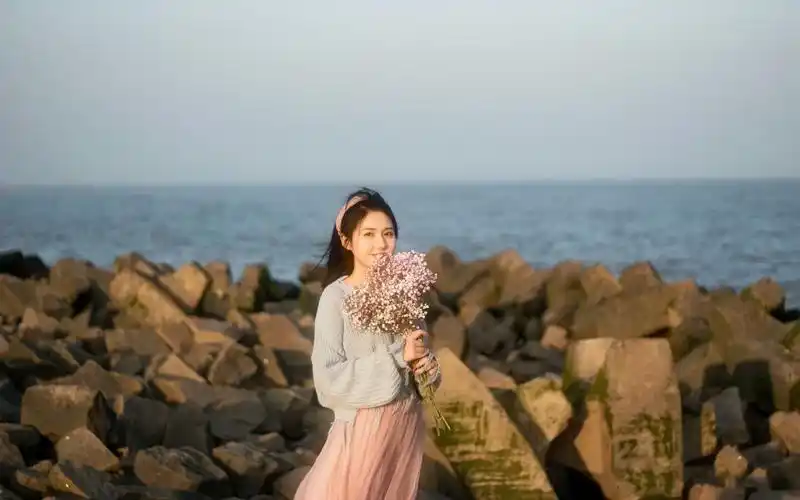 小清新文艺美女海边唯美写真高清壁纸