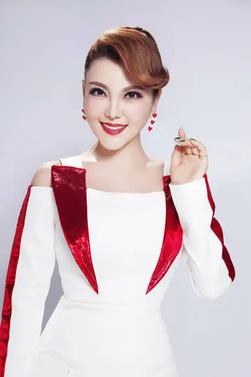 乌兰图雅经纪人13113395254