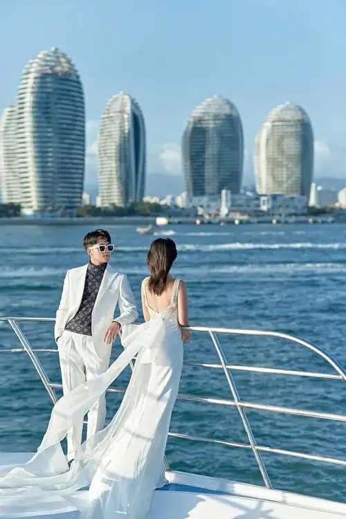 想去三亚旅游,顺便拍婚纱照,有哪些好的景点