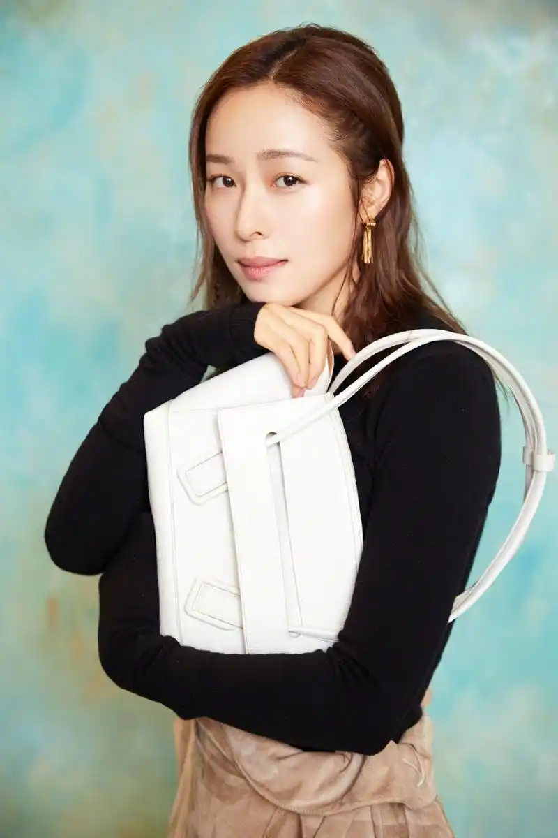 江一燕温柔甜美写真图片37