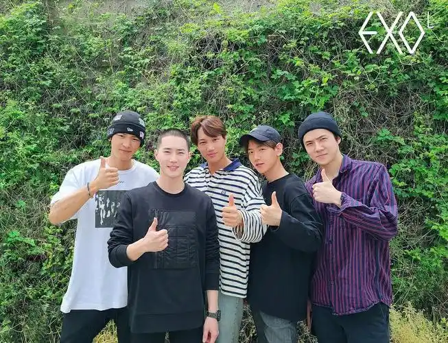 5人合照p图团建我能拿第一嘛