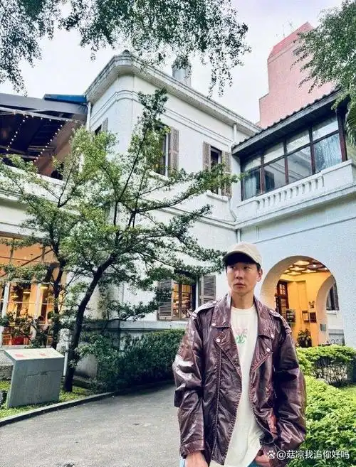 对于林俊杰来说,这次生日庆祝是一个难忘的经历,他迎来了年龄的增长