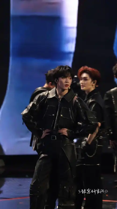 随机掉落一个18号的小哭包05@时代少年团-刘耀文#刘耀文叁重楼暨