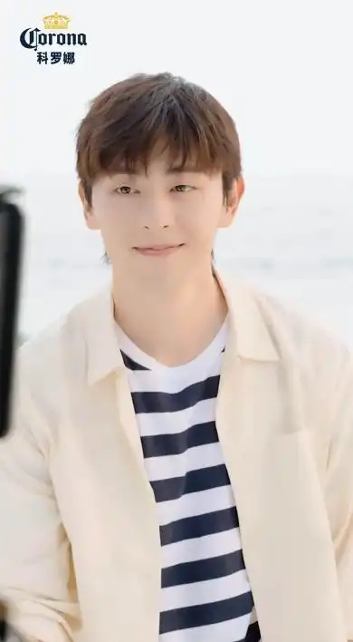 210719super爱豆的笑容都没你的甜邓伦海边夏日花絮公开