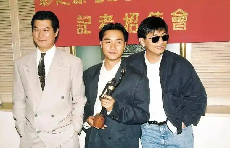 能做周润发和苗侨伟的大哥,除了成龙还有他_谢贤_电影_香港