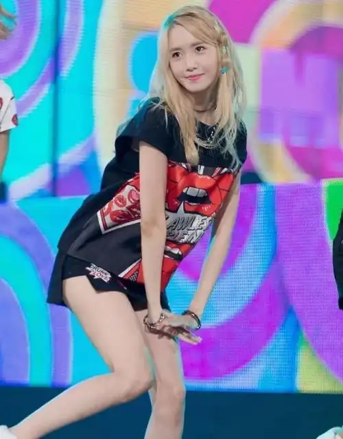 韩国第一"尤物"林允儿!眼勾魂腿迷人,可惜她是韩国人