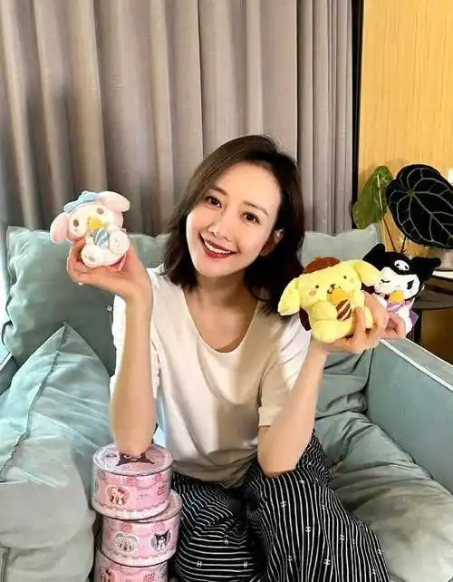 二月第一天,王鸥宣布复工,网友纷纷猜测她怀孕生子_的传闻_回应_工作