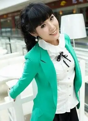 《快乐向前冲》主持人崔璀个人资料照片 崔璀主持过的节目