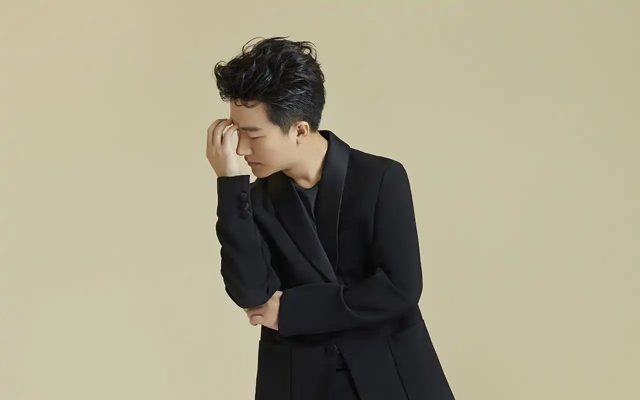 黄轩高清帅气时尚写真图片桌面壁纸