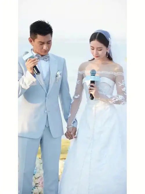 盘点明星婚礼上的婚纱,你最喜欢哪一款?93