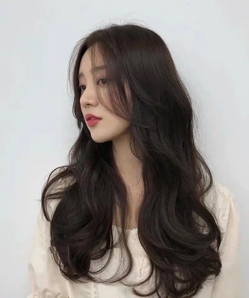 脸大女生适合什么发型?