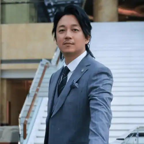 微信头像潘粤明