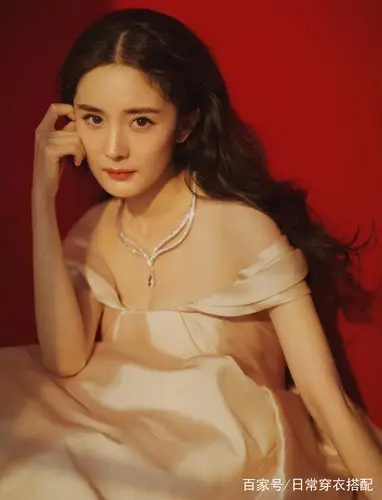 杨幂写真集:看了不止十次,感觉怎么还是这么的好看!