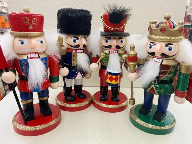 俄罗斯胡桃夹子木质创意玩偶摆件厘米红国人气儿童玩具创意玩偶