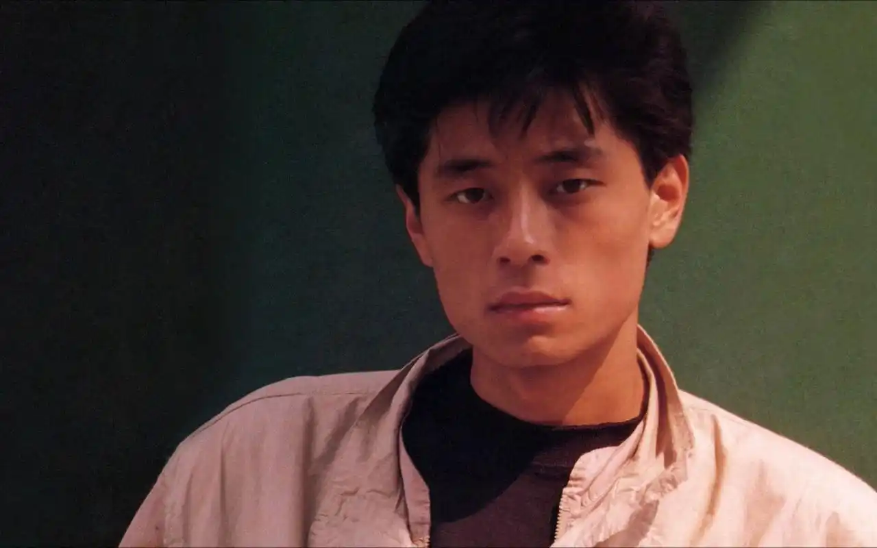 当年唱《一场游戏一场梦》名噪一时的王杰现定居枫叶国,每天研究吃喝