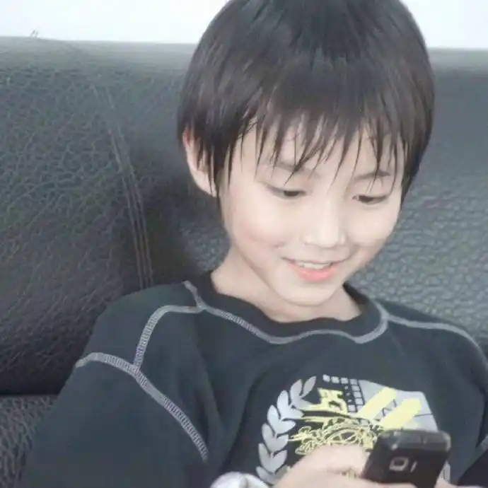 [tfboys][分享]201019 考古王俊凯的"孩子"时期,凯喵最多三岁半