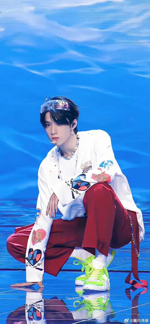 刘耀文护目镜2.0