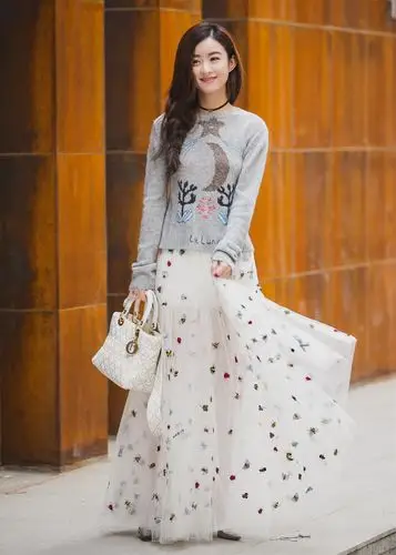 2017dior三月街拍:赵丽颖(你们小赵总时尚资源起来了,演员还是要作品