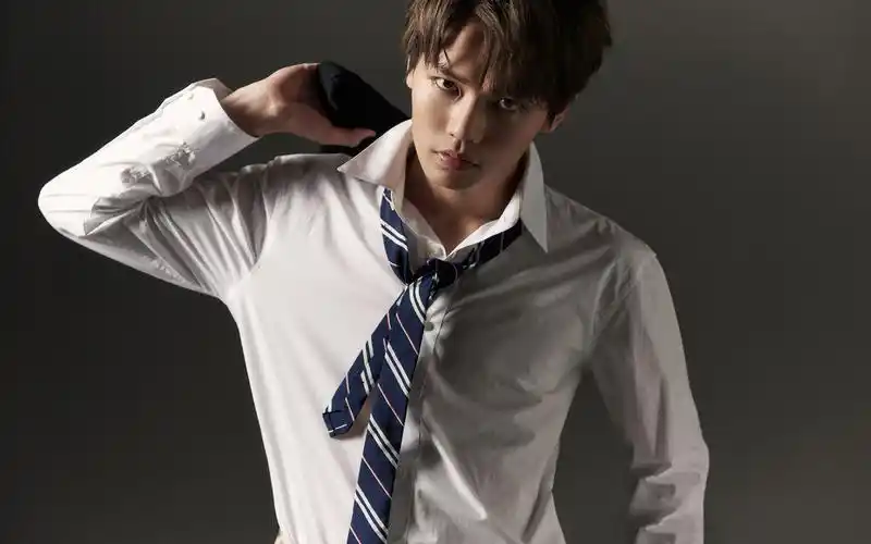 nine percent林彦俊帅气图片壁纸