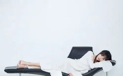 简介:郑爽优雅实力cos性感活动照图片,分享一组郑爽图片给大家,图中的