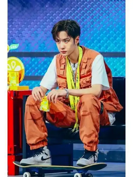 盘点王一博同款球鞋最爱aj椰子百搭