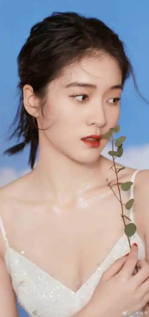 40张美图:25岁张雪迎,写真大片撩人不靠尺度靠气质