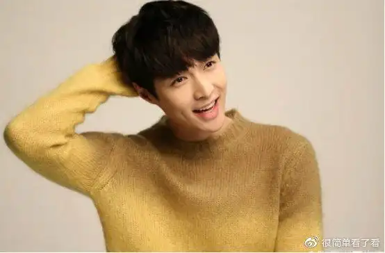 工作室已证实张艺兴恋情红娘章子怡在线送祝福张雪迎感谢祝福