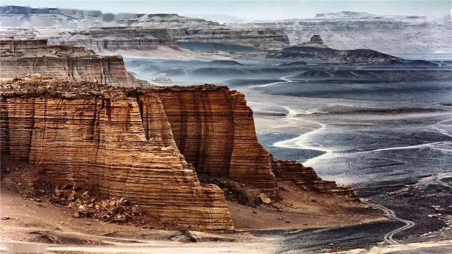 休闲旅游穿越神秘大海道探访地球之耳罗布泊深度7日游