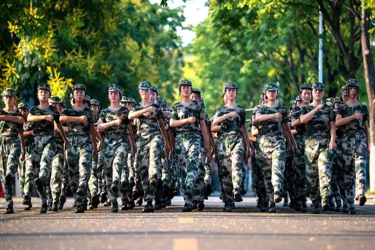 2019年军训变与不变的育人大课堂