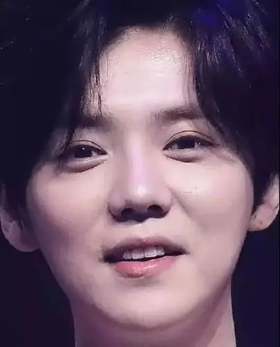 小鲜肉鹿晗老了面部法令纹加深一脸油腻精修图也难掩沧桑