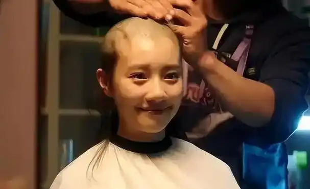 盘点十位"光头女星":有人戴头套略显臃肿,有人敬业是真剃光!