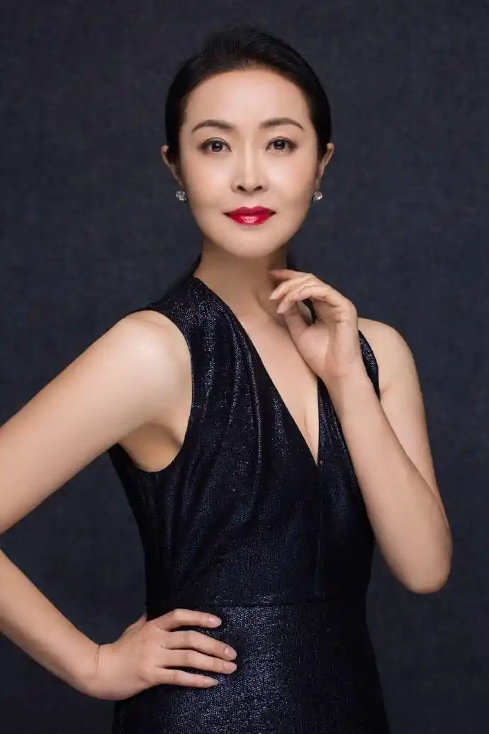 方晓莉,出生于河北省,中国内地女演员.